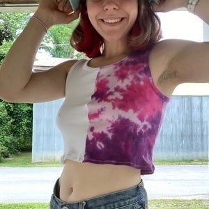 Split tie dye tank top!